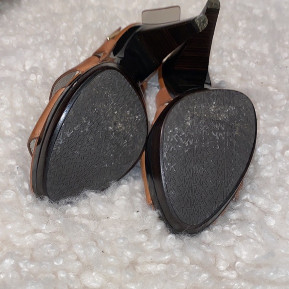 😍 Michael Kors Carla Cognac Brown Leather
Platform Sandal✨ - Picture 12 of 14
